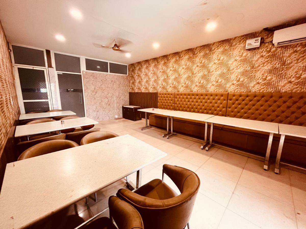 Hotel Pearl Grand, Zirakpur - Top Rated & Most Awarded Property In Tricity Чандигарх Экстерьер фото