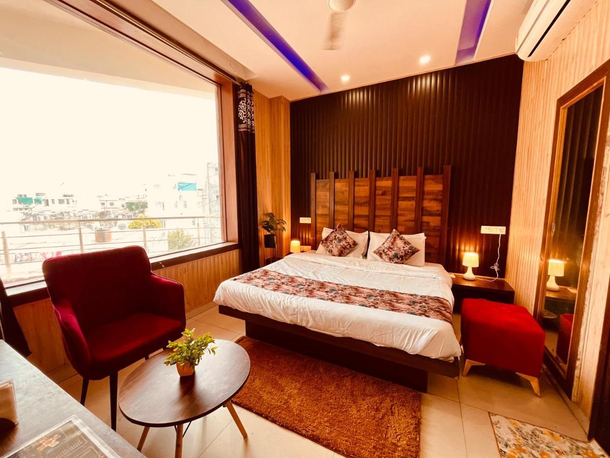 Hotel Pearl Grand, Zirakpur - Top Rated & Most Awarded Property In Tricity Чандигарх Экстерьер фото