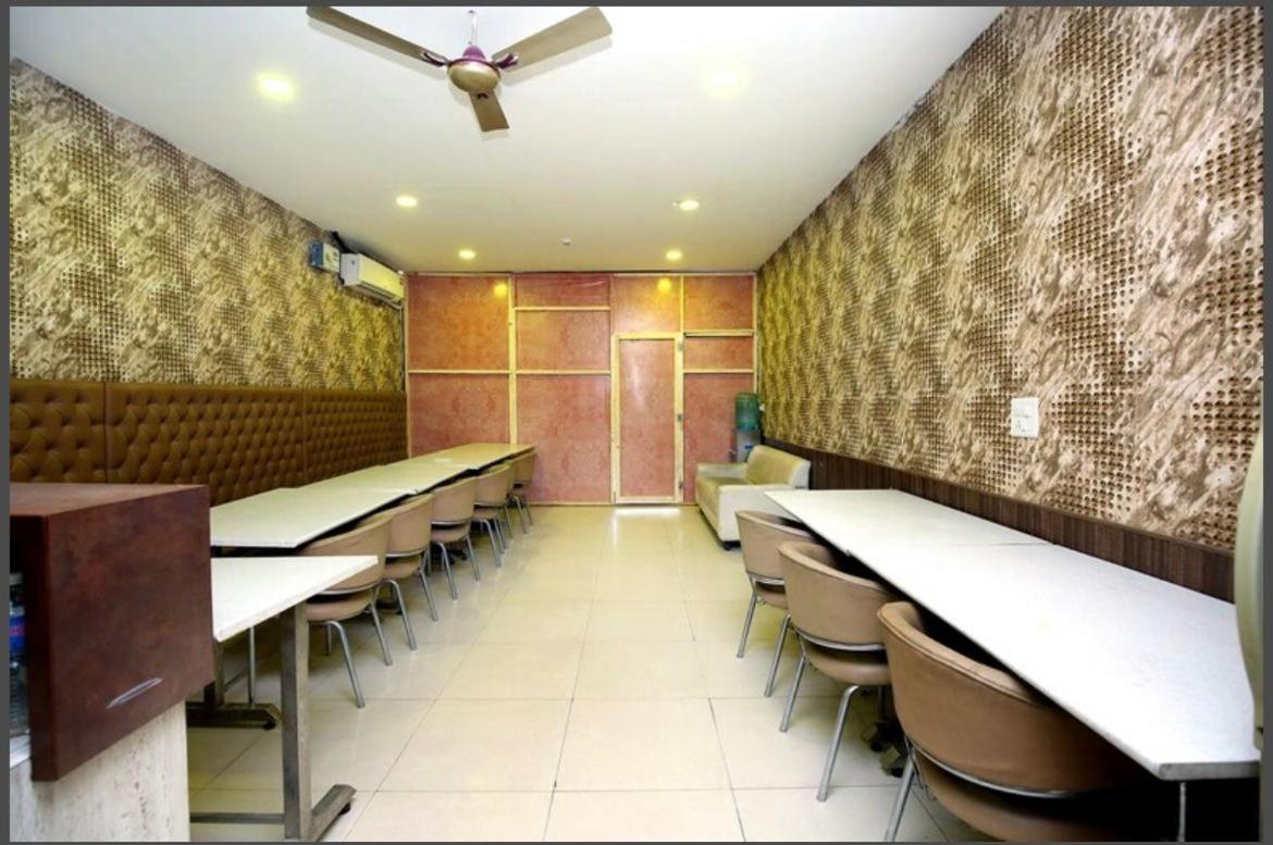 Hotel Pearl Grand, Zirakpur - Top Rated & Most Awarded Property In Tricity Чандигарх Экстерьер фото