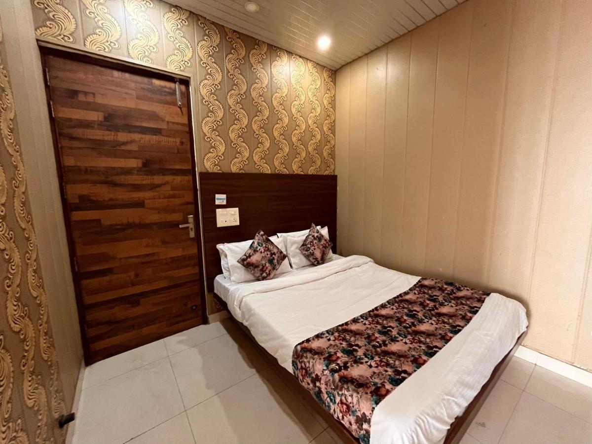 Hotel Pearl Grand, Zirakpur - Top Rated & Most Awarded Property In Tricity Чандигарх Экстерьер фото