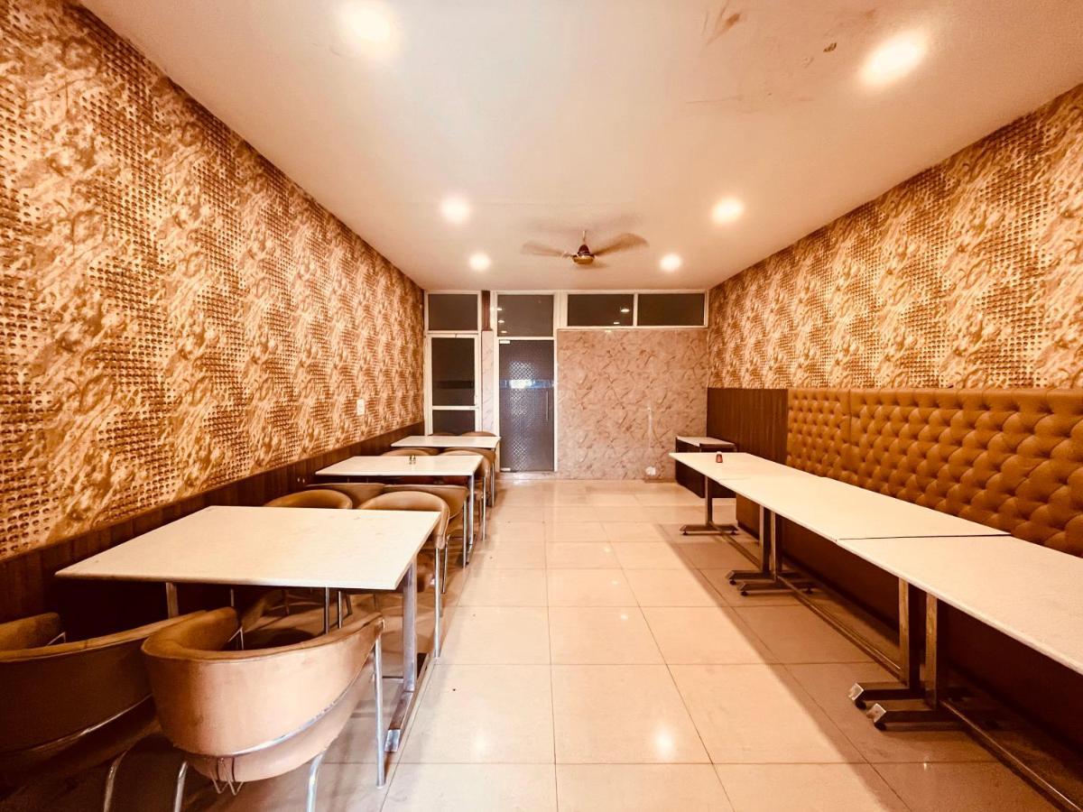 Hotel Pearl Grand, Zirakpur - Top Rated & Most Awarded Property In Tricity Чандигарх Экстерьер фото