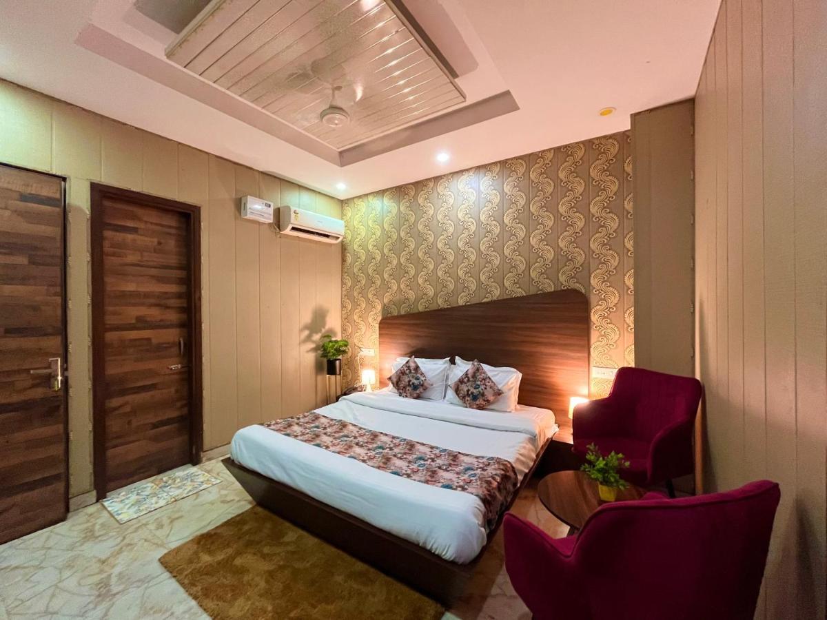 Hotel Pearl Grand, Zirakpur - Top Rated & Most Awarded Property In Tricity Чандигарх Экстерьер фото